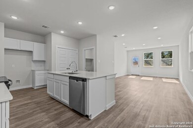 1507 Elvin Summit, von Ormy, TX 78073 - photo 6