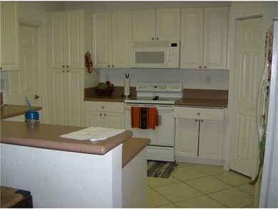 6713 NW 107th Place, Doral, FL 33178 - photo 6