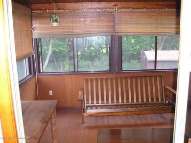 835 Oak St, Taylor, PA 18517 - photo 7