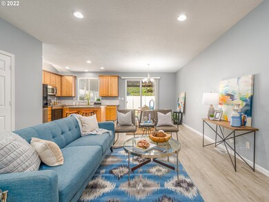 20464 Hoodview Ave, West Linn, OR 97068 - photo 4