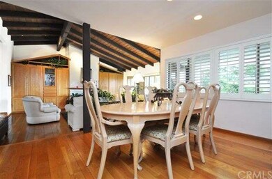 Dining room adjoining living room