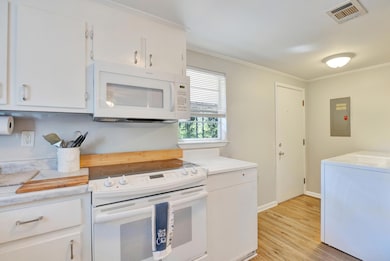 227 E 3rd Ave, Crestview, FL 32536 - photo 7