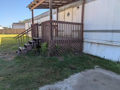 275 Fm 421 Rd unit 21, Lumberton, TX 77657 - photo 2