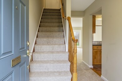 2006 Windsor Dr, Framingham, MA 01701 - photo 4