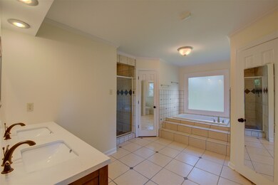 10450 N Levee Oaks, Collierville, TN 38017 - photo 4