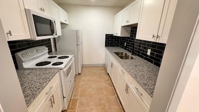 623 Mcqueary St, Arlington, TX 76012 - photo 2