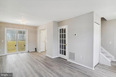 21 Cross Laurel Ct, Germantown, MD 20876 - photo 6