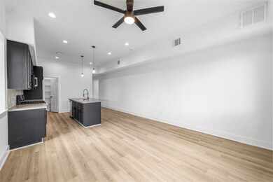 7901 Cora St unit B, Houston, TX 77088 - photo 6