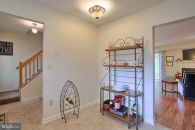 104 Barrington Ct, Palmyra, PA 17078 - photo 5