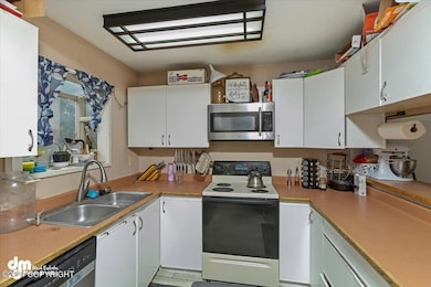12-Kitchen_IMG_7282_SSW