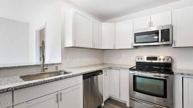 3 - 7817 Maplewood #617 (12)