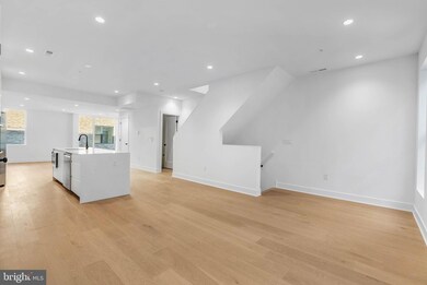 635 N 7th St unit H4B, Philadelphia, PA 19123 - photo 2