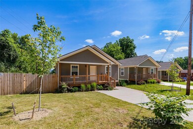 941 W Chapel Rd, Asheville, NC 28803 - photo 3