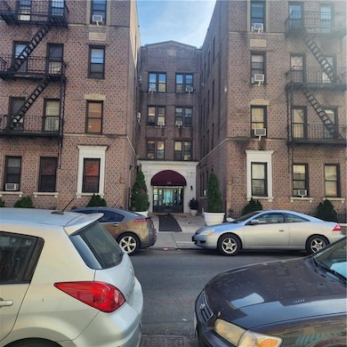 590 Parkside Ave unit 2CE, Brooklyn, NY 11226 - photo 2