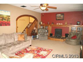 69 N Delaware Ln, Somerset, IN 46984 - photo 6