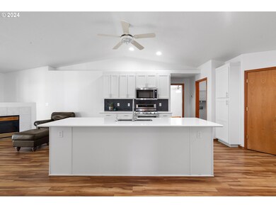 Kitchen/Family Room