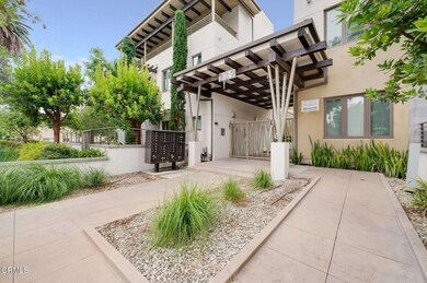 239 S Marengo Ave unit 305, Pasadena, CA 91101 - photo 2