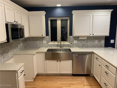 7072 Oak Tree Dr N, Lorain, OH 44053 - photo 4