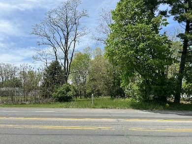 2753 Dean Lake Ave NE, Grand Rapids, MI 49505 - photo 2