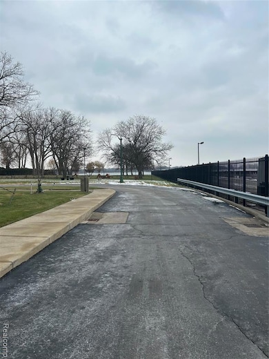 River House Co-Op Apartments, Detroit, MI 48214 - photo 6