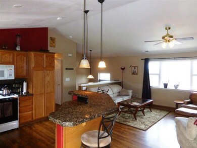 3351 SW Salmon Ct, Redmond, OR 97756 - photo 5