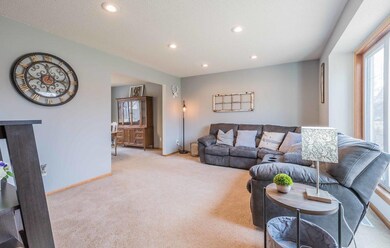 Livingroom opens to Dining Room