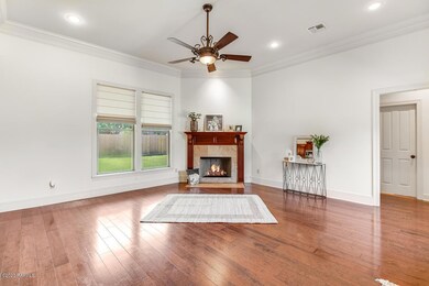 102 Briarbend-4