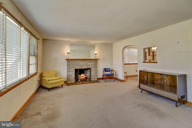 2219 Iverson St, Temple Hills, MD 20748 - photo 3