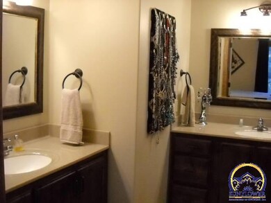 6325 SW 48th Ln, Topeka, KS 66610 - photo 7