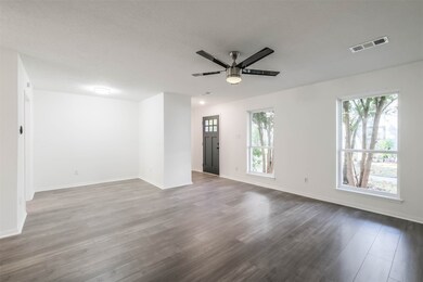 14462 Misty Meadow Ln, Houston, TX 77079 - photo 3