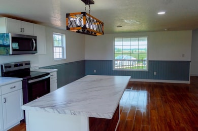 ROOMY DREAM KITCHEN