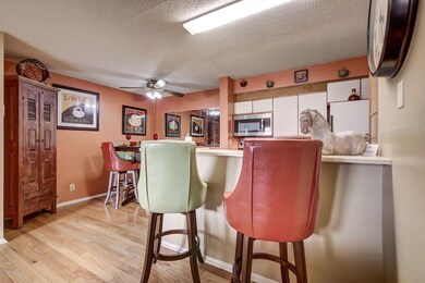 8055 E Thomas Rd-15