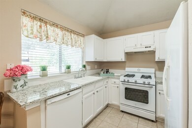 8543 Pool Creek Dr, Houston, TX 77095 - photo 7