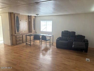 3300 15th St W unit 39, Rosamond, CA 93560 - photo 4