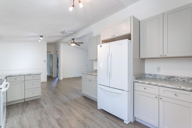 29282 Laurel Tree Ln, Shingletown, CA 96088 - photo 3