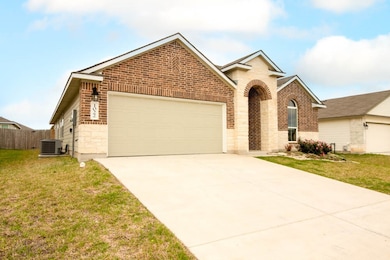 1022 Fannin St, Brenham, TX 77833 - photo 2