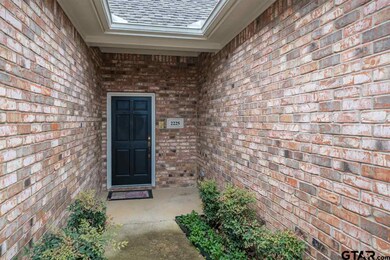 2225 Dietz Ln, Tyler, TX 75701 - photo 4