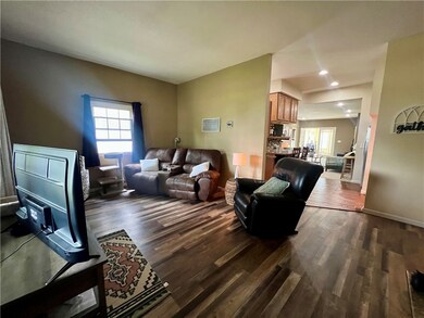 1013 S 15th St, Mattoon, IL 61938 - photo 5