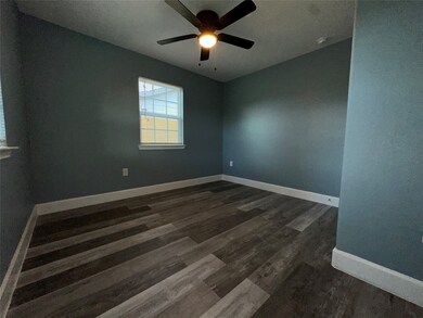 2449 Garapan St, Houston, TX 77091 - photo 4