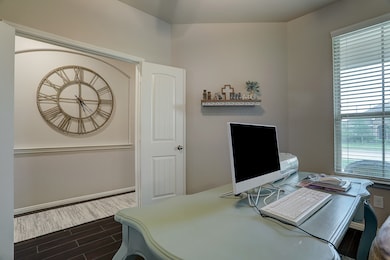 299 Kendall Crest Dr, Alvin, TX 77511 - photo 7