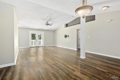 2131 Hollyhill Rd, Pensacola, FL 32526 - photo 6