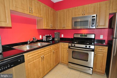 12929 Centre Park Cir unit 117, Herndon, VA 20171 - photo 3