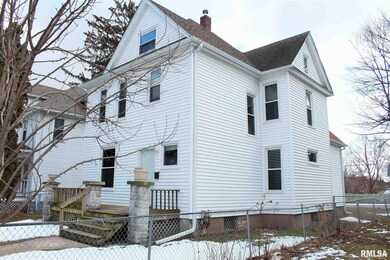 711 W 17th St, Davenport, IA 52804 - photo 5