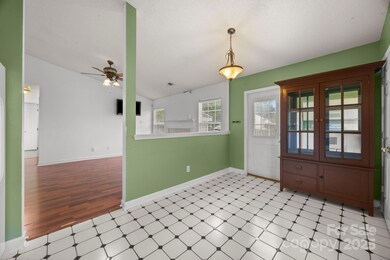 3012 Longspur Dr, Matthews, NC 28105 - photo 2