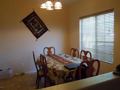 Eat-In Kitchen