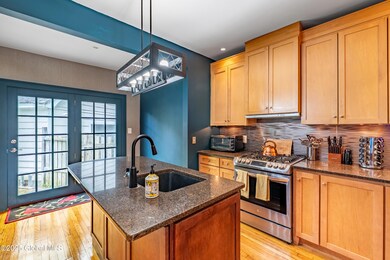 2085 Grand Blvd, Schenectady, NY 12309 - photo 3