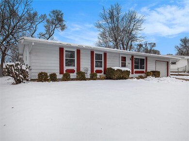 9964 Countryside Rd, Lenexa, KS 66215 - photo 2