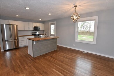 373 Collier St, Columbus, IN 47201 - photo 4