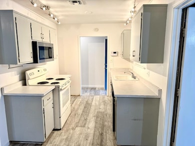 5533 Kermit Ln, Stockton, CA 95207 - photo 7