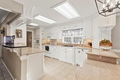 105 S Old Mansfield Rd, Keene, TX 76059 - photo 5